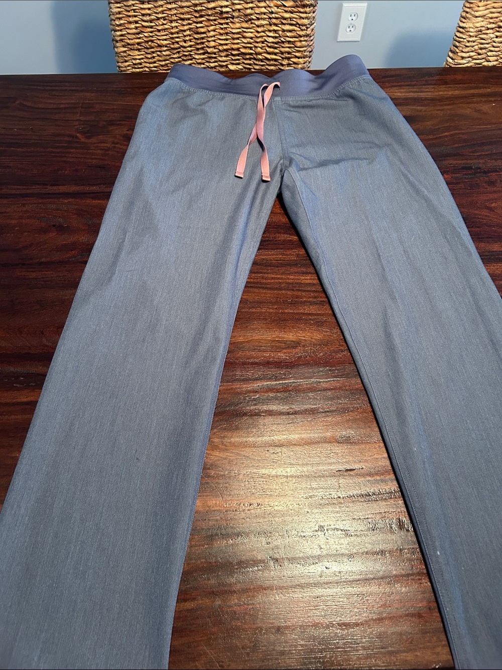 Figs Women's Slate Blue Scrub Top and Pants Set - Picture 4 of 5